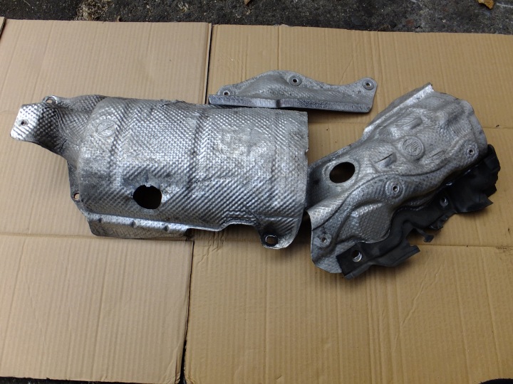 blende abdeckung hitzeschutz katalysator lancia delta III 1,6 M-jet 55208003 51822494