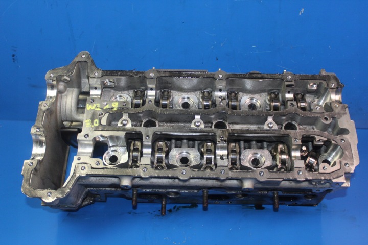 CLS W219 E W212 W164 3.0 CDI head. of cylinders
