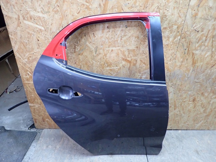 Portière Droit Arrière Droite Arrière TOYOTA YARIS 4 IV P21 2020- 67003K0060