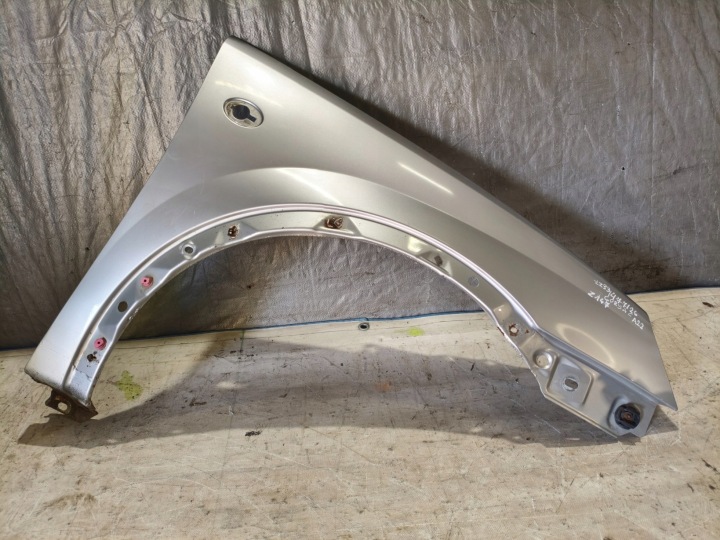 blatník pravý OPEL CORSA C Z147