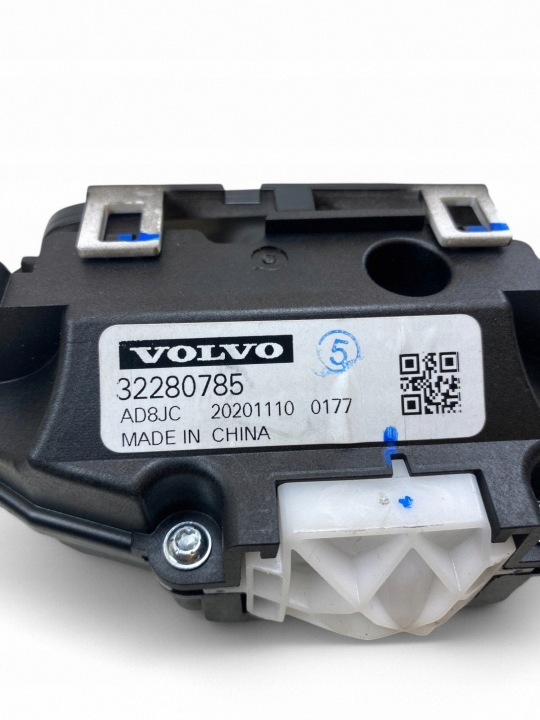 VOLVO XC90 LEWAREK CHANGES BIEGS 32280785 9