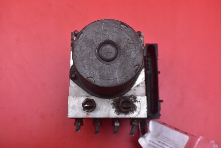 Pompe ABS 44540-0F020 TOYOTA COROLLA VERSO 2 II 2.2 D-CAT 177 KM 04-09