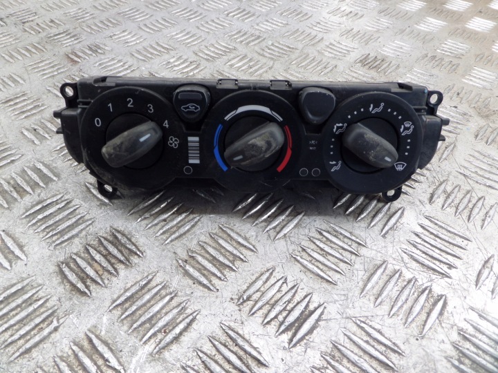 Panel klimatizaci Ford Transit Custom MK8 GK2T-18549