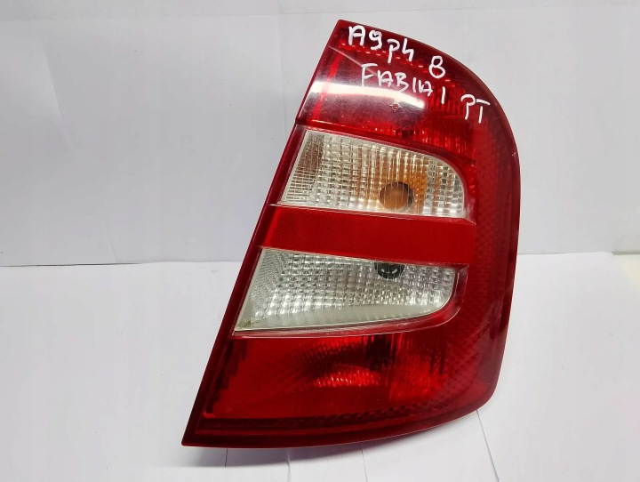 Skoda Fabia Mk1 (6Y) 2001 Leuchte hinten 6Y6945096B