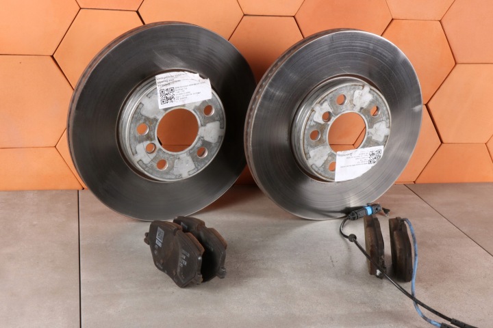 BMW F70 F74 U06 X1 U11 X2 U10 dischi Pastiglie freni Anteriore 307x24 6891079
