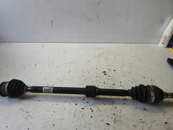 OPEL ZAFIRA C poluosovina desna dugačka 13377898 AAVX 1.4T 1.4 TURBO mjenjač M32