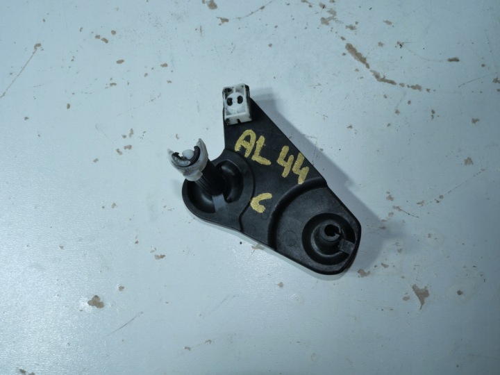 VW SEAT AUDI SKODA držiak LINEK 5Q0711203