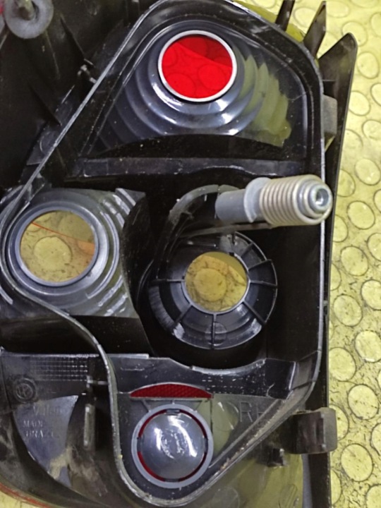 VW FOX LAMPA ВЕДНАГА СЕ ВРЪЩА 5