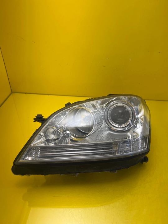 Licht links vorne Mercedes ML W164 Xenon komplett