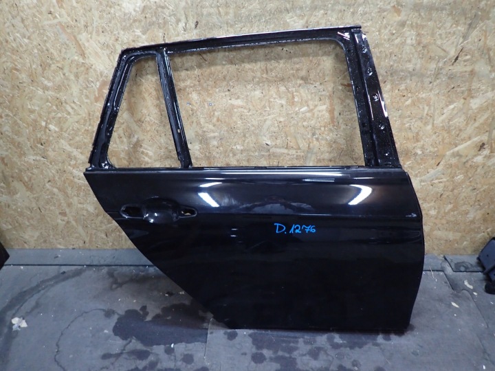 dveře záď pravé BMW III 3 F31 KOMBI