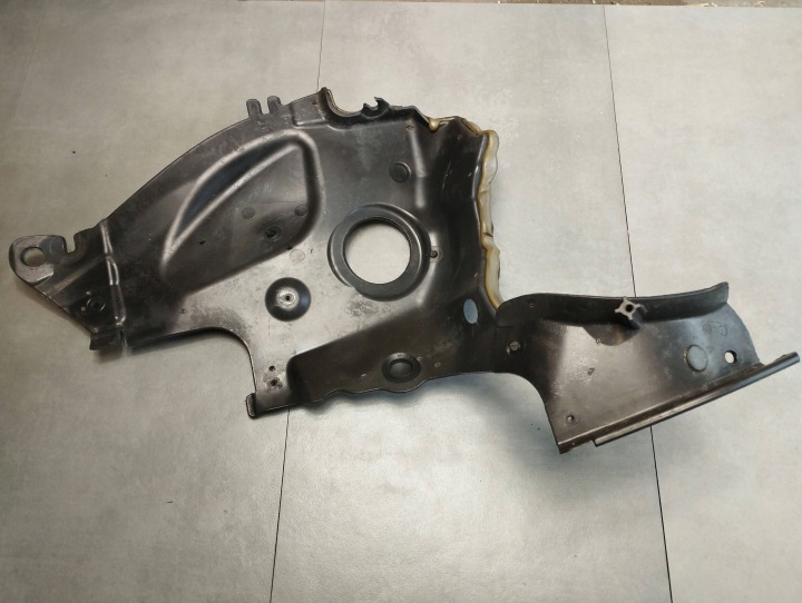 Mercedes-Benz GLE W166 cover A1666208601