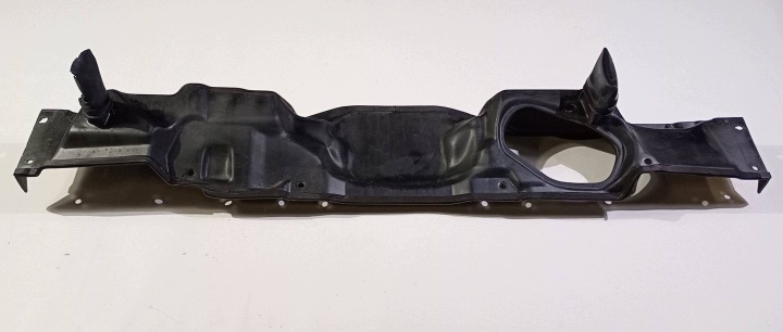 Wasserkastenabdeckung Wasserkasten Blende Abdeckung podszybia vorne dolnego Maserati Granturismo 2008