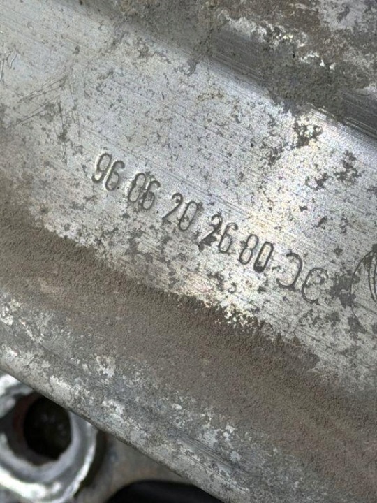 Zadný nárazníkový lúč PEUGEOT 5008 9686202680 1,6L diesel 80kW 2010 8