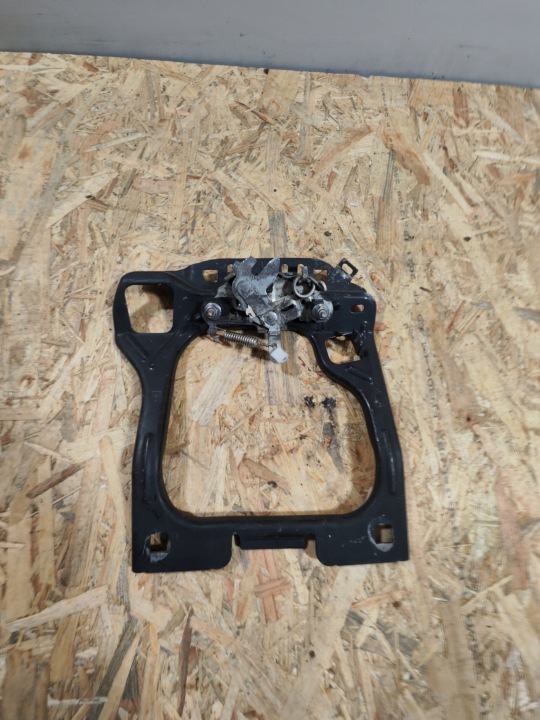 Serratura cofano usato staffa OSSATURA PEUGEOT 208 2008 e