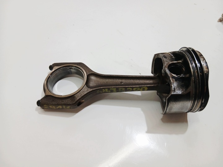 píst ojnice BMW E90 E91 LCI N43B20A