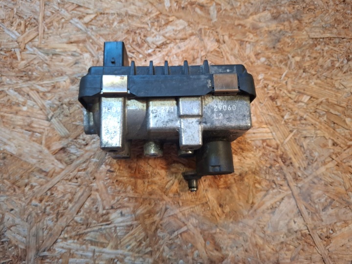 regulator tube MERCEDES 2,2 CDI G-271