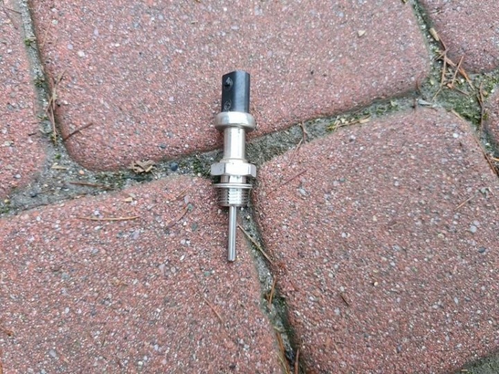 Capteur temperatury 1.5D FL Opel Astra K 55486534