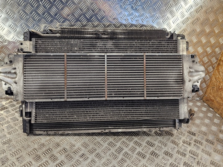 Schlossträger Kühler Versteifung komplet VW T5
