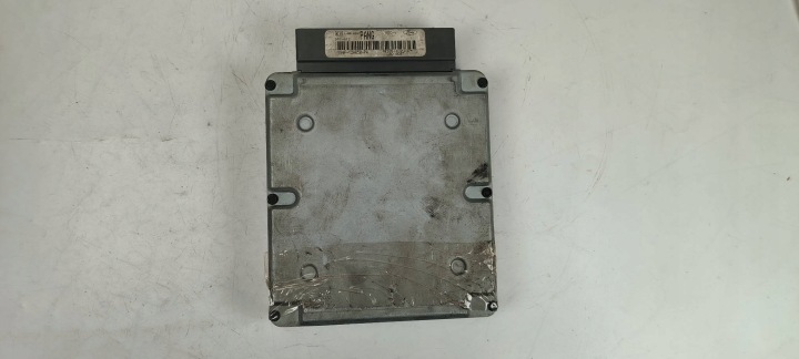 Ordinateur YS4F-12A650-PA 1.8 TDDI FORD FOCUS