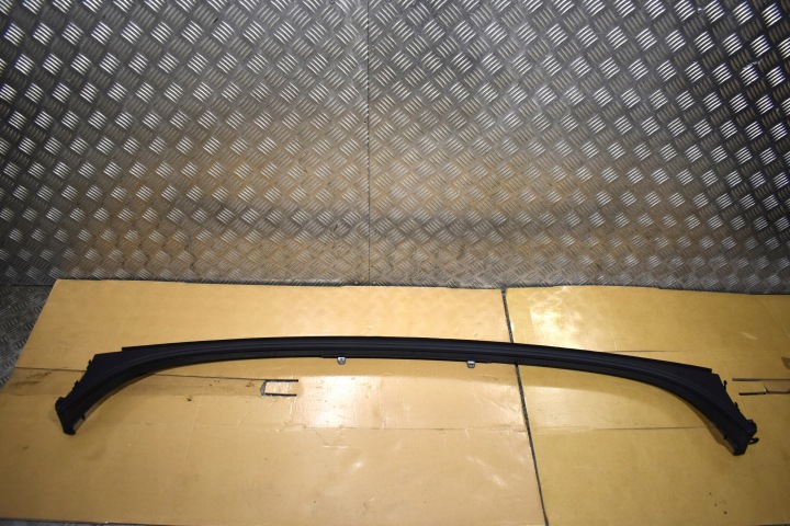 IDEALNA modanatura copertura GREMBIALINA consolle LED MERCEDES W214 1