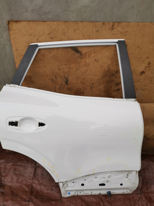 RENAULT KADJAR 15-22 dveře záď zadní pravé