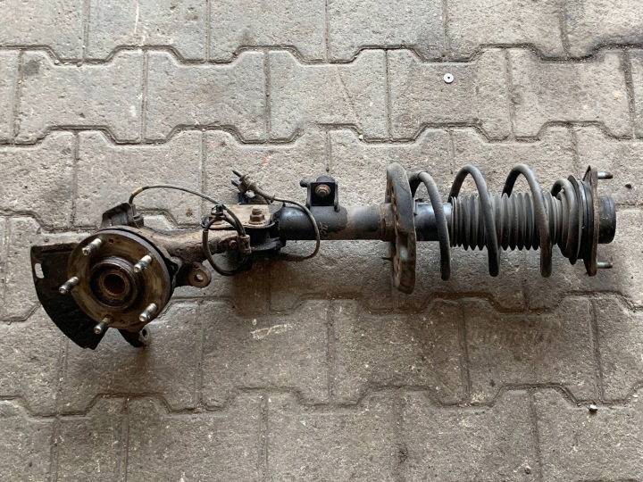 MCPHERSON Achsschenkel Radnabe Radlager links vorne 54651-3Z130 HYUNDAI und 40 (2011-2014)1.7 CRDI