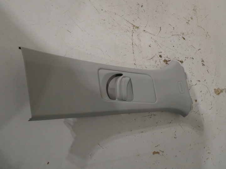 COUVERTURE TABLIER MOTEUR CÔTÉ SLUPKA DROIT SKODA FABIA 6V0867244