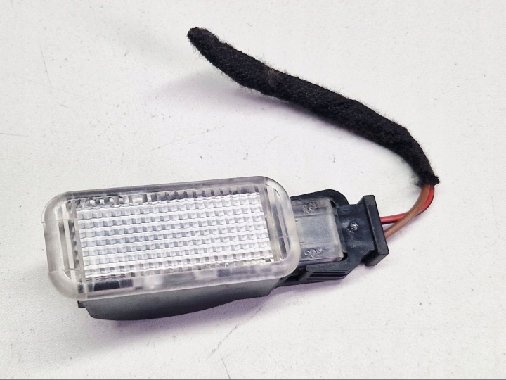 OSWIETLENIE consolle FANALE Volkswagen Sharan MK1 LIFT 893971632