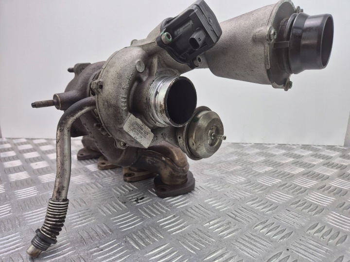 Mercedes E200 CGI W212 turbo A2710903580