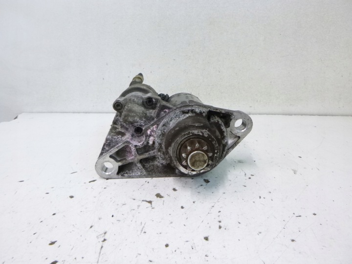 starter VW Golf V 1.4 BCA 10 zebow 2006r. 0001120406