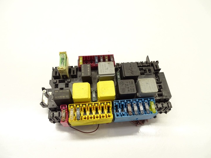 sicherungskasten MERCEDES ML W166 A1669060193