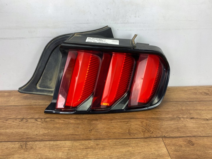 light rear right Ford Mustang VI 2015+