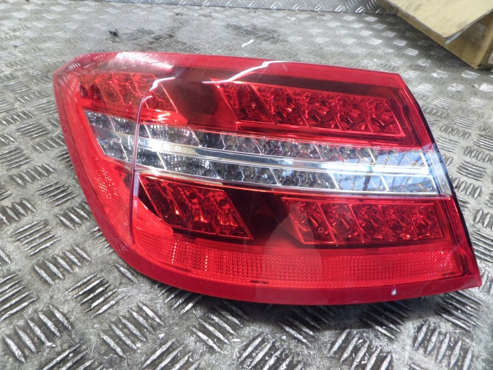 ULO 1063001 light rear zespolona Mercedes E