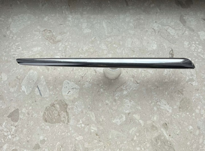 MERCEDES BENZ C-KLASA W206 CHROM der Stoßstange GRILLA rechts A2068881600