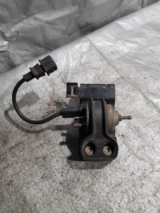 VALVOLA a vuoto VOLVO V70 1271890