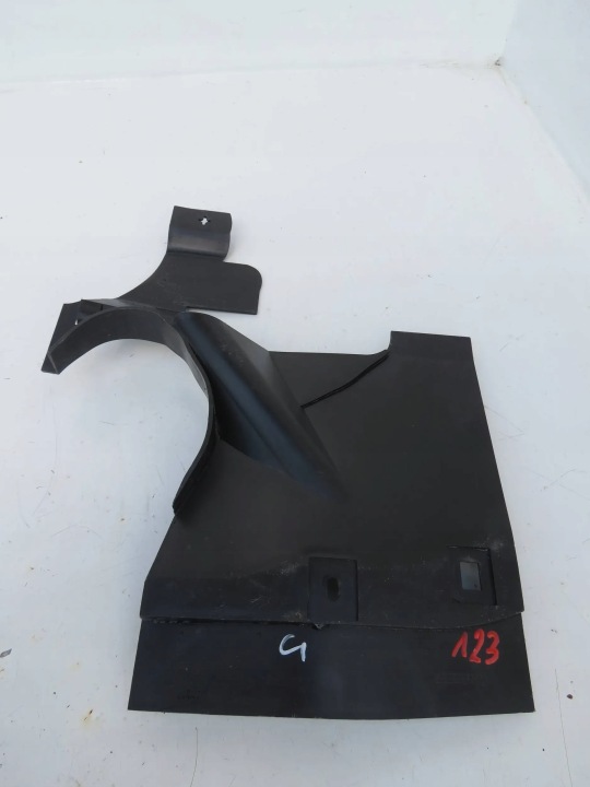 Bavette pare boue Gauche Avant VOLVO XC60 II 31353848