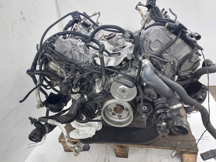 BMW F01 F02 F07 F10 F06 F12 F13 4.4 V8 engine N63B44A pillar