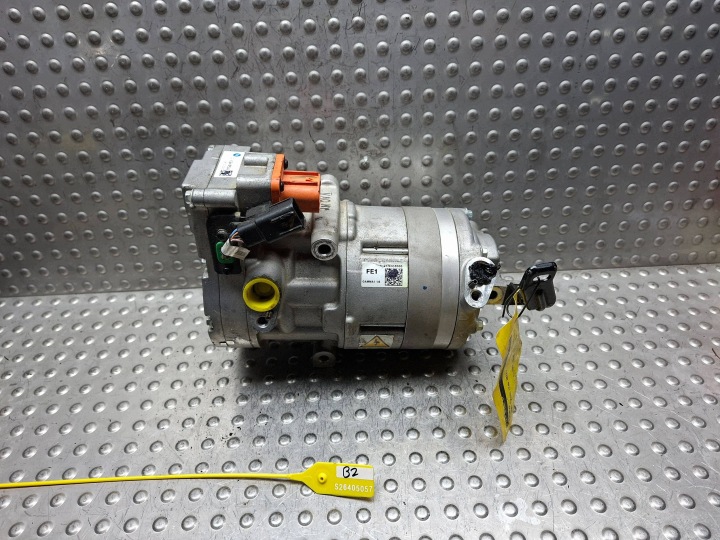 compressor of the air conditioning HYUNDAI TUCSON III 16- 1.6 HYB CA600NX6AA05