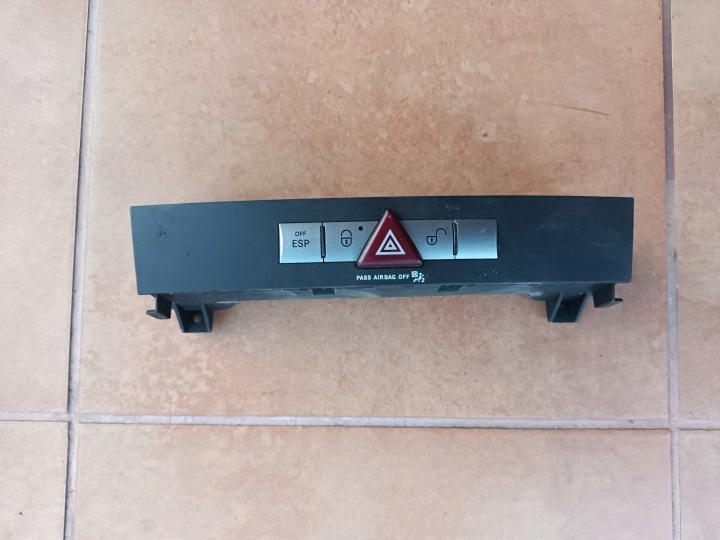 Panneau contrôle MERCEDES SLK W171 A1718207810
