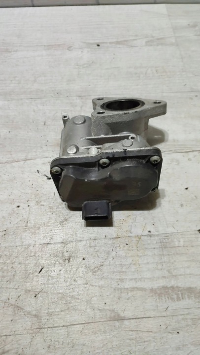 Mercedes-Benz A W176 2017 EGR valve