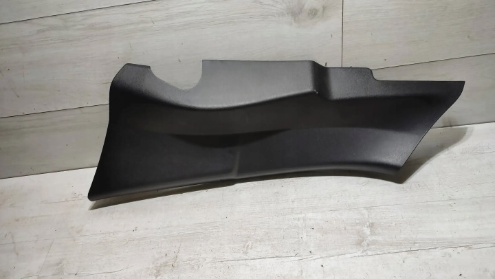 Volvo V40 II 2018r left side Poszycia slupkow