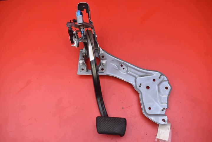 PEDAL brakes AUTOMAT TOYOTA COROLLA E21 1.8 HYBRID 98 KM 18-25