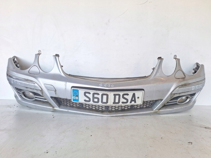 MERCEDES E-KLASA W211 LIFT 06-08 Stoßstange XENON A2118601540