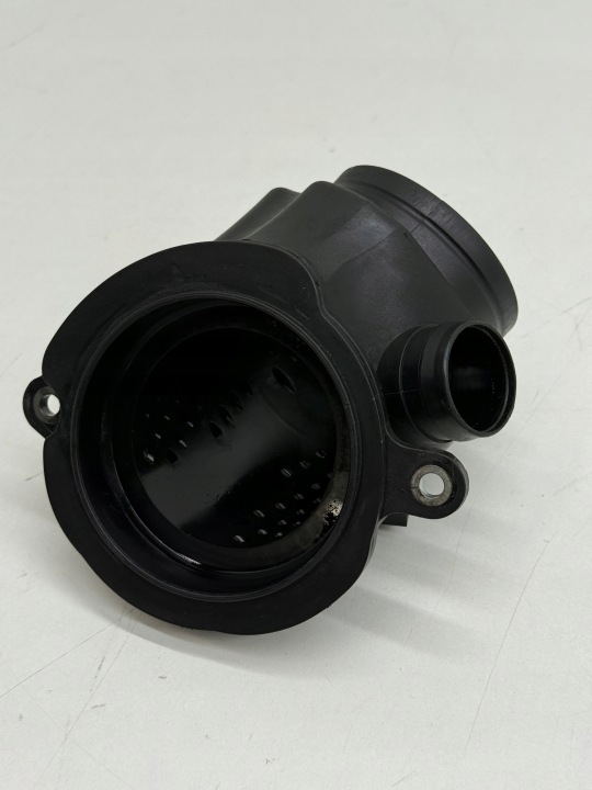 AUDI A4 A6 C7 3.0 TDI CRT tlumik krociec rezonator turbo Turbolader