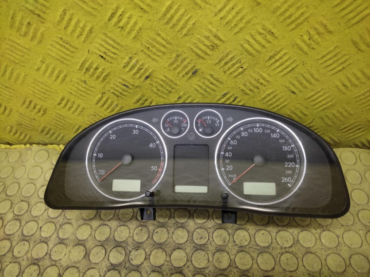 VW PASSAT B5 kilometar sat 3B0920807G