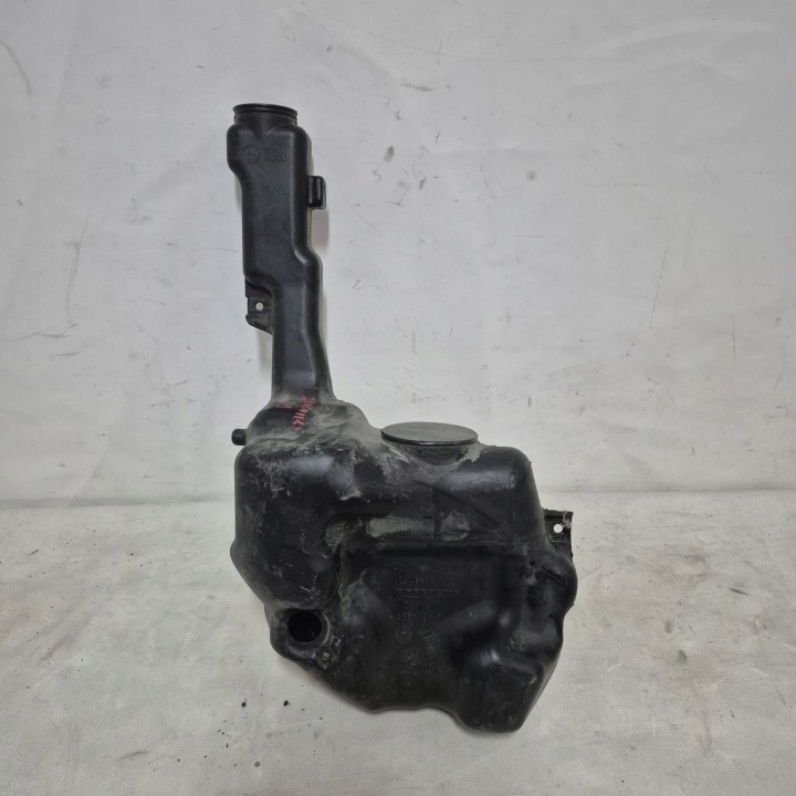 MERCEDES C-KLASA W204 07-14 Behälter des Gasses Spritzdüse