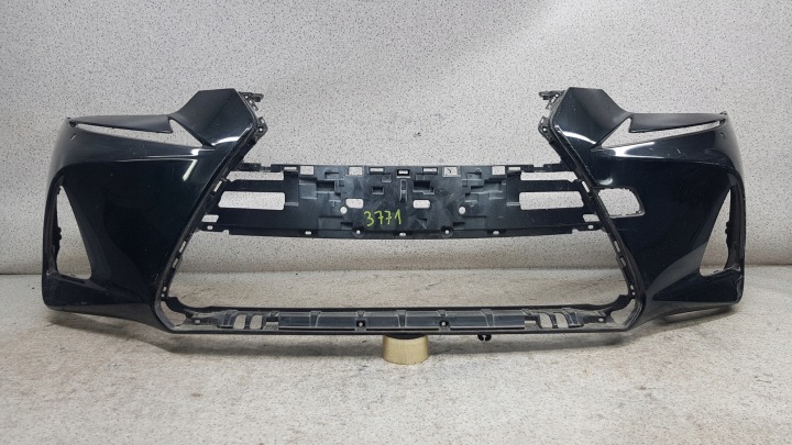 LEXUS IS 200 LIFT 2017 - Stoßstange vorne 3771