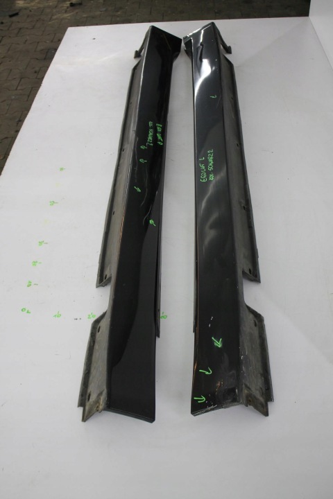 MOULAGE COUVERTURE JUPE GAUCHE BMW E60 SCHWARZ 2