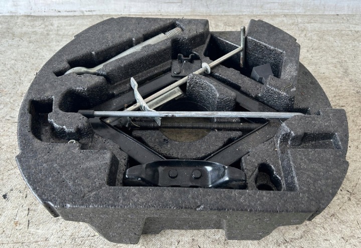 mandatory vehicle equipment boot floor well JAGUAR XF X250