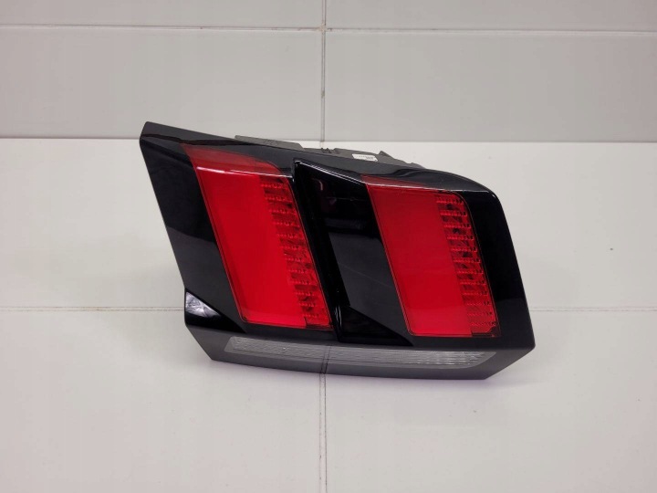 light rear to the bonnet left side Peugeot 3008 2 2021 9810477880